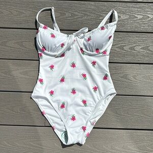 NWT Floral Kate Spade One Piece Bathingsuit